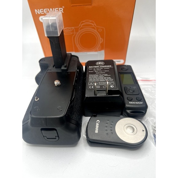 Neewer 2.4GHz Wireless Battery Grip w/ Remote Control For Canon 750D/760D - Picture 2 of 14